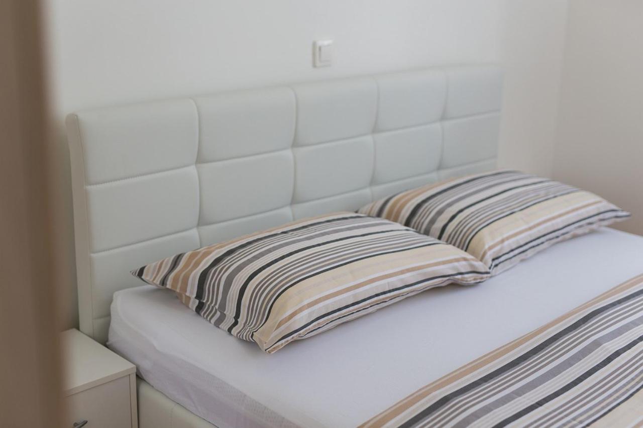 Apartment Anja Krk Town Buitenkant foto