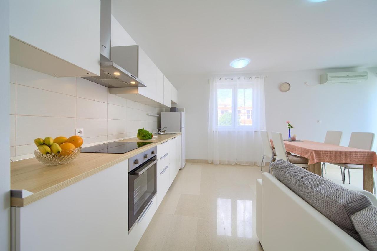 Apartment Anja Krk Town Buitenkant foto