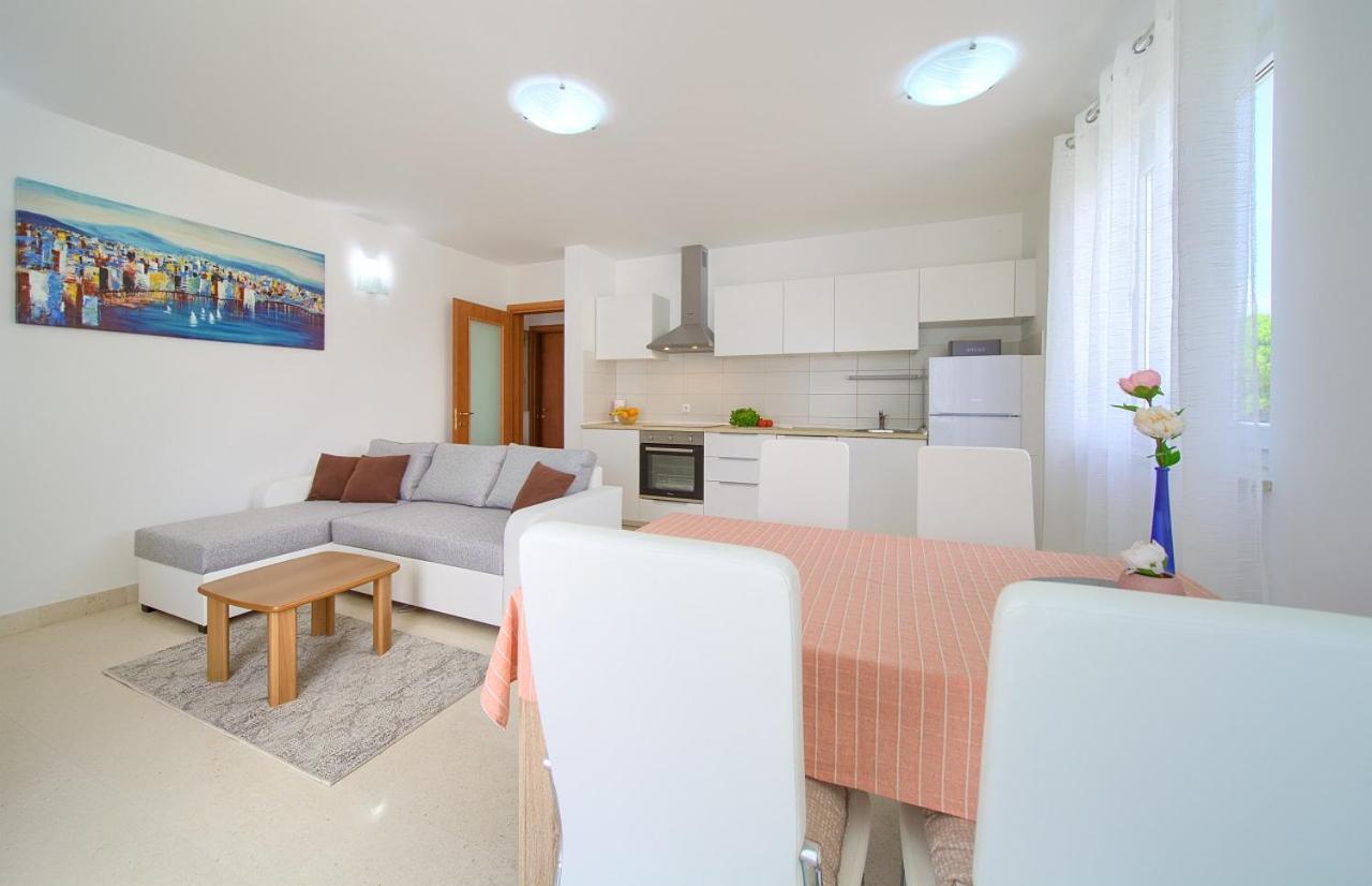 Apartment Anja Krk Town Buitenkant foto